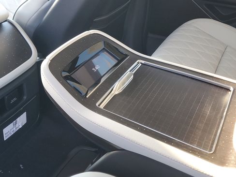 New 2025 Lincoln Navigator L Black Label image 30