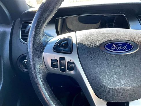 Used 2017 Ford Taurus SEL image 16