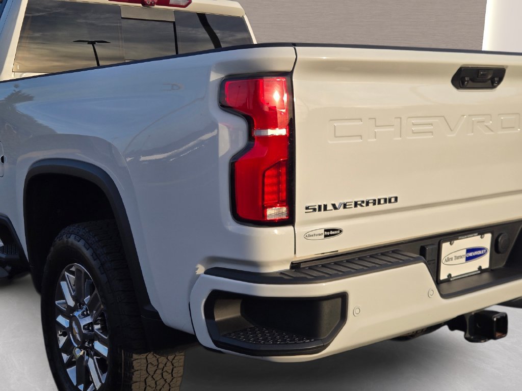 Used 2025 Chevrolet Silverado 2500 LTZ w/ Z71 Chrome Sport Edition AWD/4WD image 9