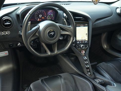 Used 2020 McLaren 720S Spider RWD image 12