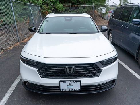 Used 2025 Honda Accord SE image 2