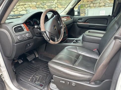 Used 2009 Chevrolet Silverado 2500 LTZ w/ Safety Package AWD/4WD image 14