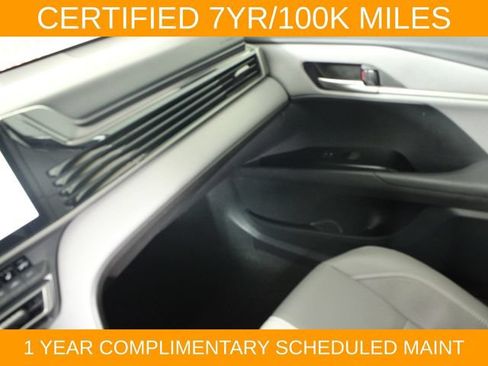 Used 2025 Toyota Camry SE w/ Multimedia Upgrade Package AWD/4WD image 15