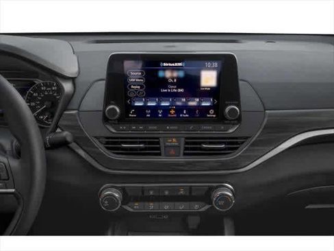 Used 2025 Nissan Altima 2.5 SV FWD image 7