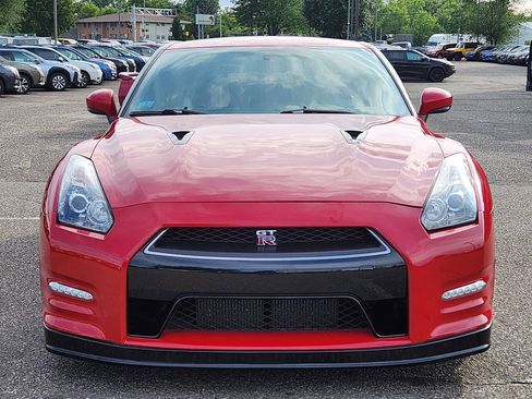 Used 2012 Nissan GT-R Premium AWD/4WD image 8