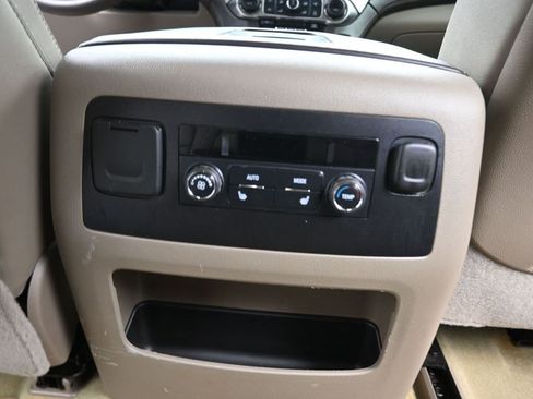 Used 2016 Chevrolet Tahoe LTZ image 27