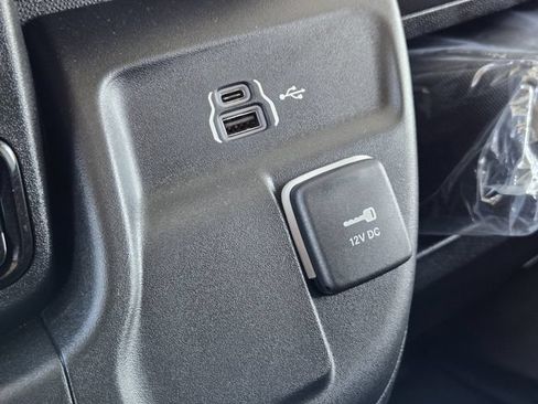 Used 2025 RAM ProMaster 2500 FWD image 20