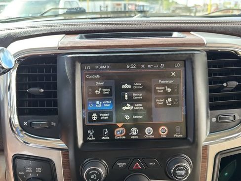 Used 2017 RAM 3500 Laramie w/ Convenience Group AWD/4WD image 24