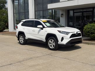 Used 2021 Toyota RAV4 LE AWD/4WD video 2
