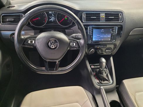 Used 2016 Volkswagen Jetta Sport image 22