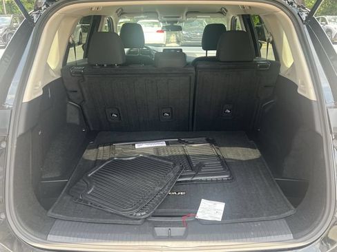Used 2025 Nissan Rogue S FWD image 36
