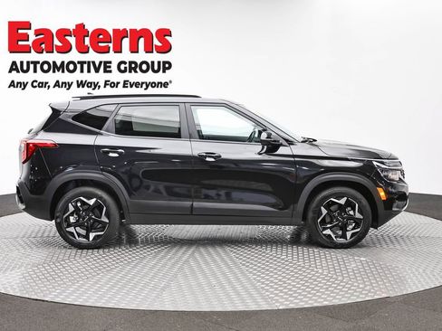Used 2025 Kia Seltos S FWD image 4