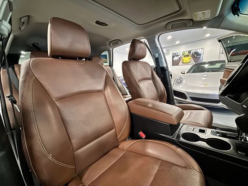 Used 2019 Subaru Outback 2.5i Touring AWD/4WD image 19