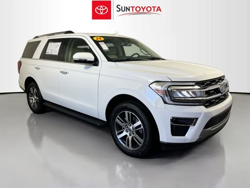 Used 2024 Ford Expedition Limited image 1