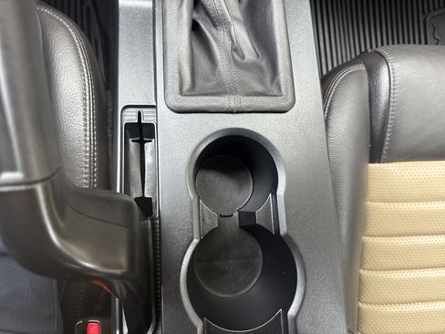 Used 2007 Ford Mustang GT Premium image 32