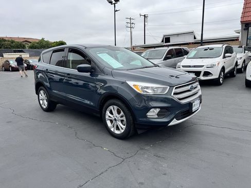 Used 2019 Ford Escape SE FWD image 8
