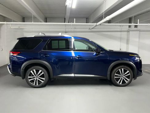 Used 2023 Nissan Pathfinder Platinum image 22