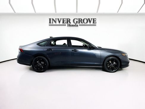 Certified 2025 Honda Accord SE image 4