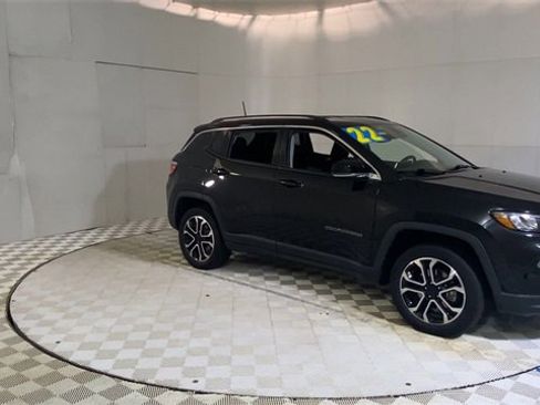 Used 2022 Jeep Compass Limited image 2