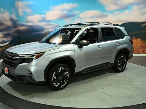 Certified 2025 Subaru Forester Limited image 4