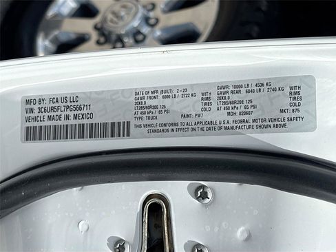 Used 2023 RAM 2500 Laramie AWD/4WD image 32
