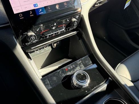 New 2025 Jeep Grand Cherokee L Limited w/ Black Appearance Package image 16