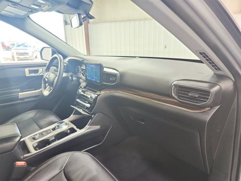 Used 2023 Ford Explorer Limited image 37