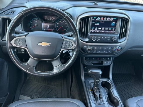 Used 2018 Chevrolet Colorado Z71 w/ Z71 Midnight Edition AWD/4WD image 16