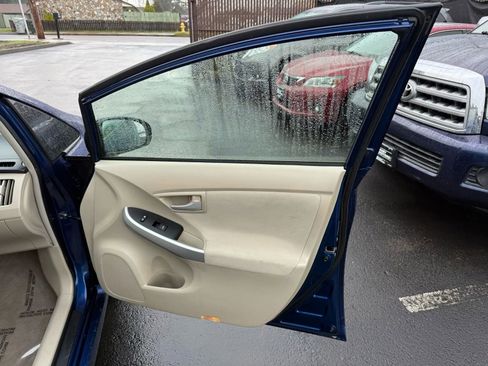 Used 2011 Toyota Prius Two image 15