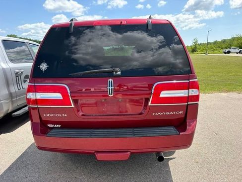Used 2014 Lincoln Navigator 4WD image 12