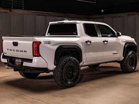 Used 2026 Toyota Tacoma 4x4 Double Cab image 11