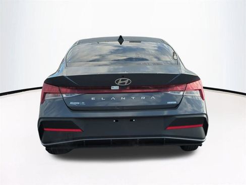 New 2026 Hyundai Elantra Blue image 6