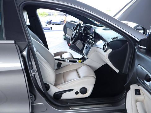 Used 2016 Mercedes-Benz CLA 250 image 37