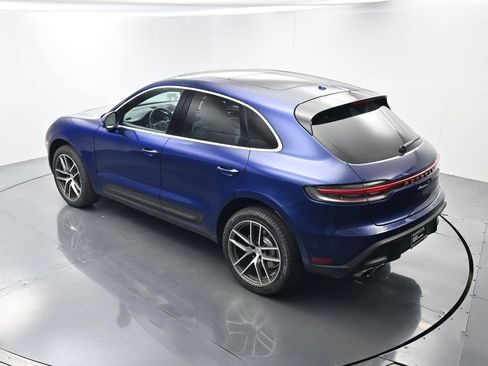 Certified 2022 Porsche Macan S AWD/4WD image 36