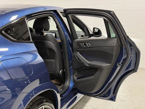 Used 2022 BMW X6 xDrive40i w/ M Sport Package AWD/4WD image 55