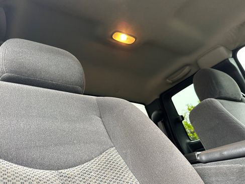 Used 2006 Chevrolet Silverado 2500 LT w/ Skid Plate Package image 16