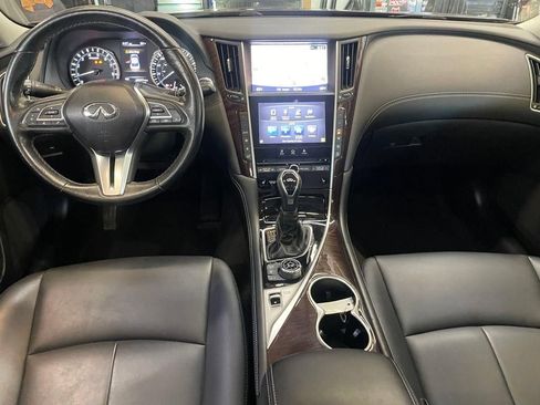 Used 2018 INFINITI Q50 Luxe w/ Essential Package (3.0T Luxe) AWD/4WD image 11