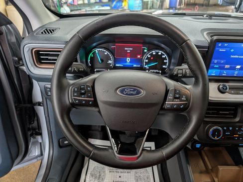 Used 2024 Ford Maverick Lariat FWD image 18