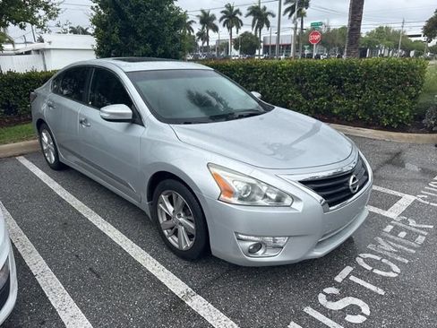 Used 2014 Nissan Altima 2.5 SL w/ Technology Package image 1