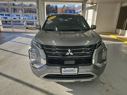 Used 2024 Mitsubishi Outlander SEL image 8