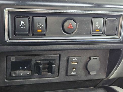 Used 2018 Nissan Titan PRO-4X w/ Pro-4x Utility Package image 28