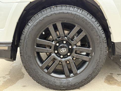 Used 2019 Toyota 4Runner Limited RWD image 13