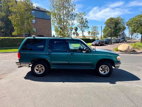 Used 1998 Ford Explorer 4WD 4-Door image 12