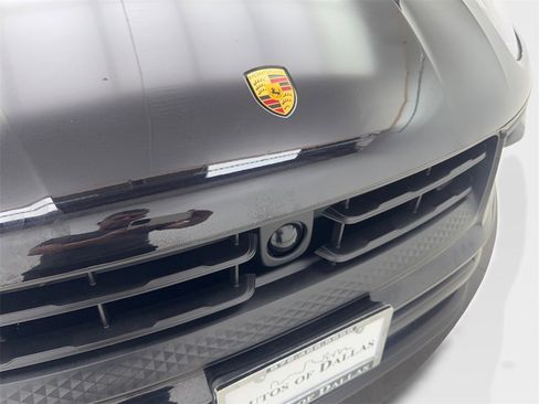 Used 2023 Porsche Macan image 24