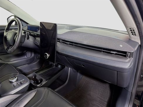 Used 2021 Ford Mustang Mach-E Premium image 32