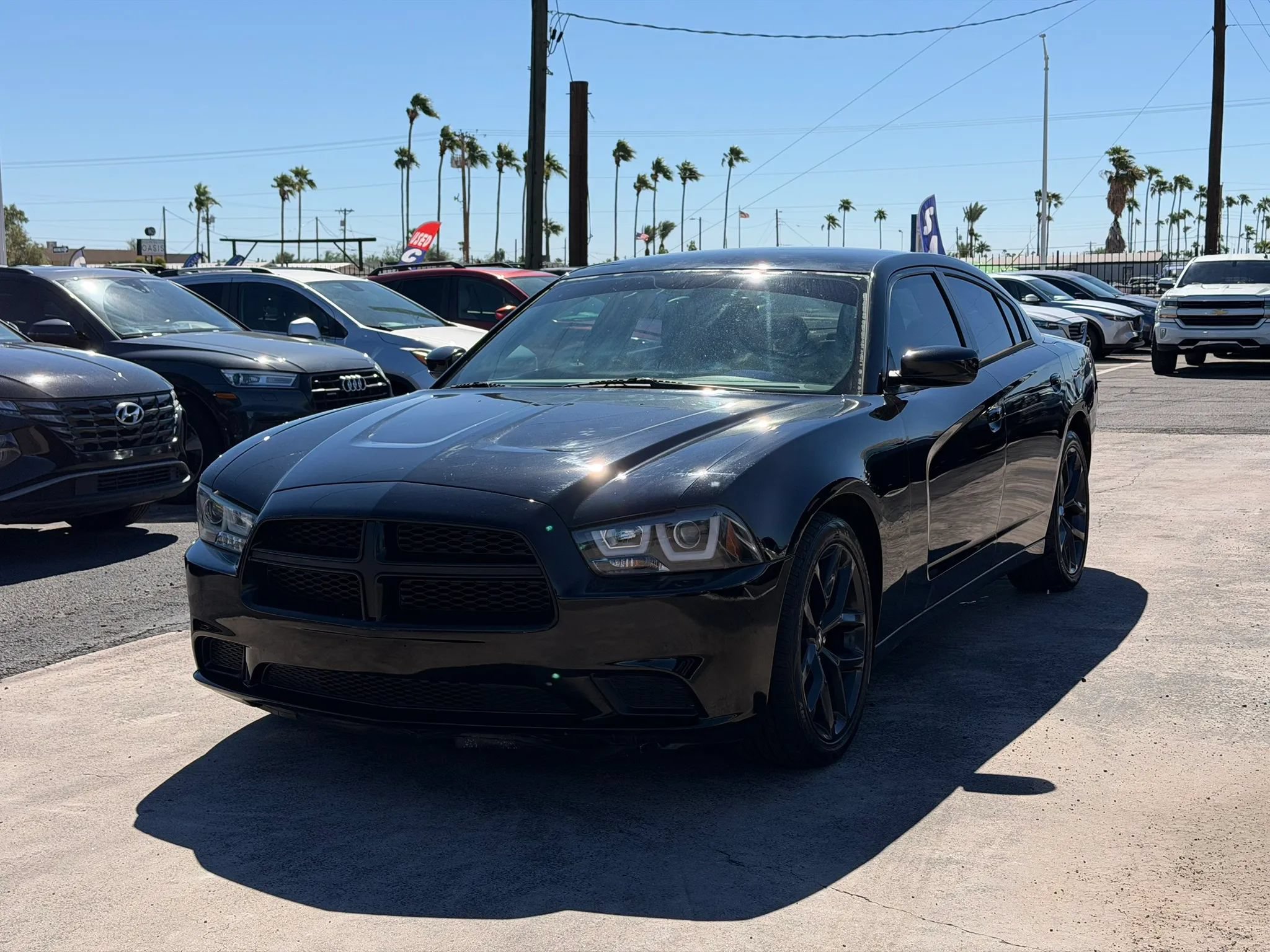 Used 2013 Dodge Charger SE RWD image 1