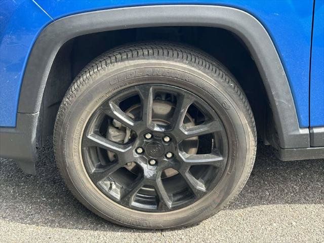 Used 2022 Jeep Compass Latitude AWD/4WD image 5