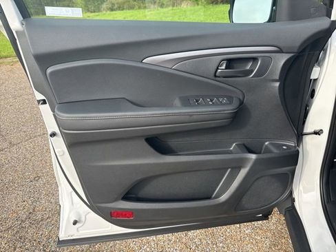 New 2026 Honda Ridgeline Sport image 18