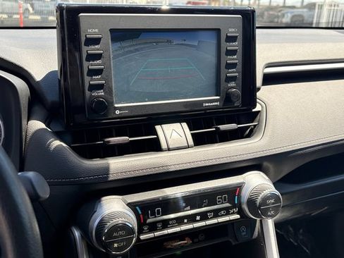 Used 2022 Toyota RAV4 XLE w/ Convenience Package FWD image 21