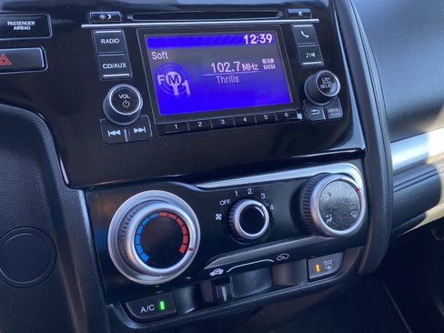 Used 2017 Honda Fit LX image 33